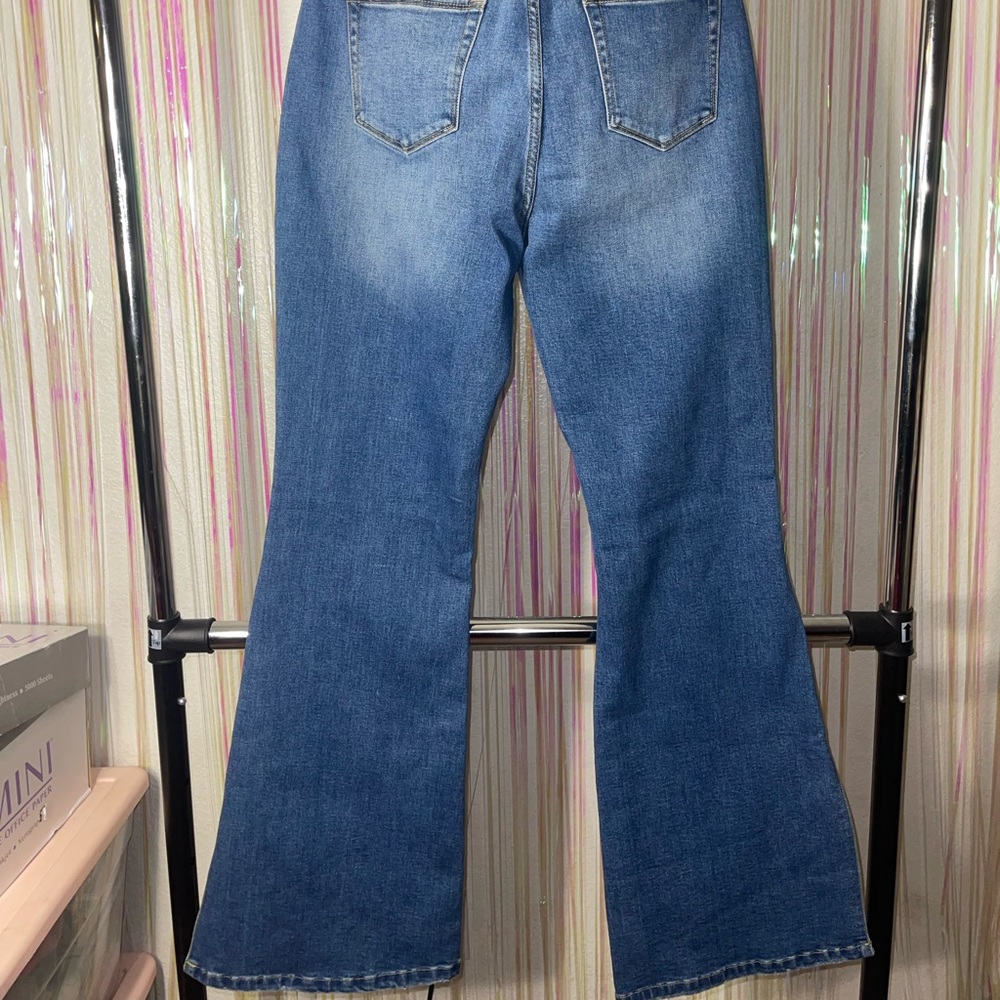 Miss Lola flare Jeans - Picture 7 of 9